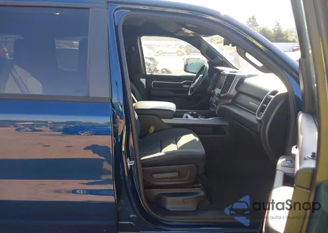 2022 Ram 1500 Big Horn 4X4 5'7 Box из США, поврежденный, VIN 1C6RRFFG8NN313948